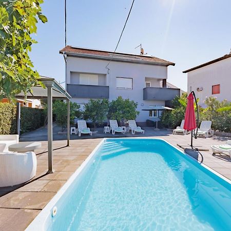 Crowonder Lucky Holiday House With Pool And Patio 30 Meters From The Beach ซาดาร์ ภายนอก รูปภาพ