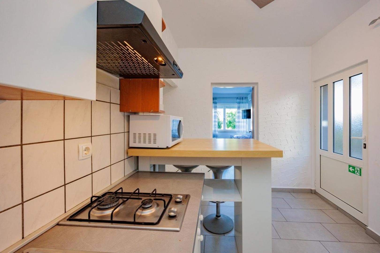 Crowonder Lucky Holiday House With Pool And Patio 30 Meters From The Beach ซาดาร์ ภายนอก รูปภาพ