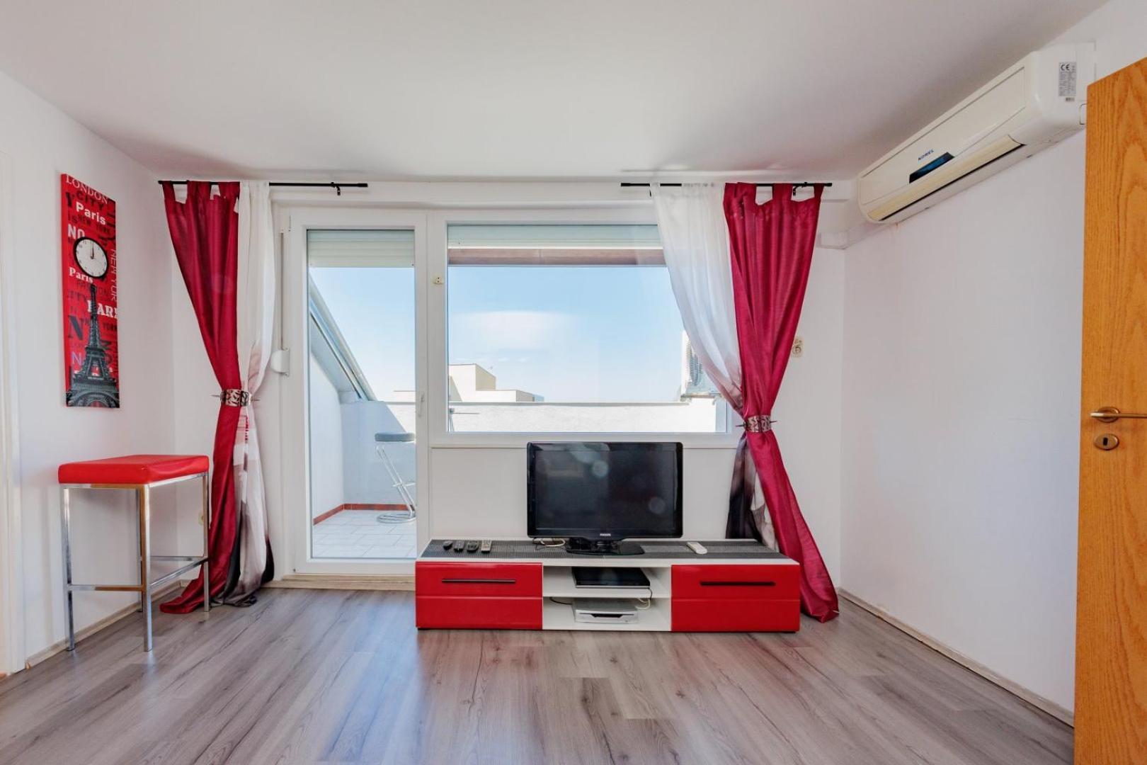 Crowonder Lucky Holiday House With Pool And Patio 30 Meters From The Beach ซาดาร์ ภายนอก รูปภาพ