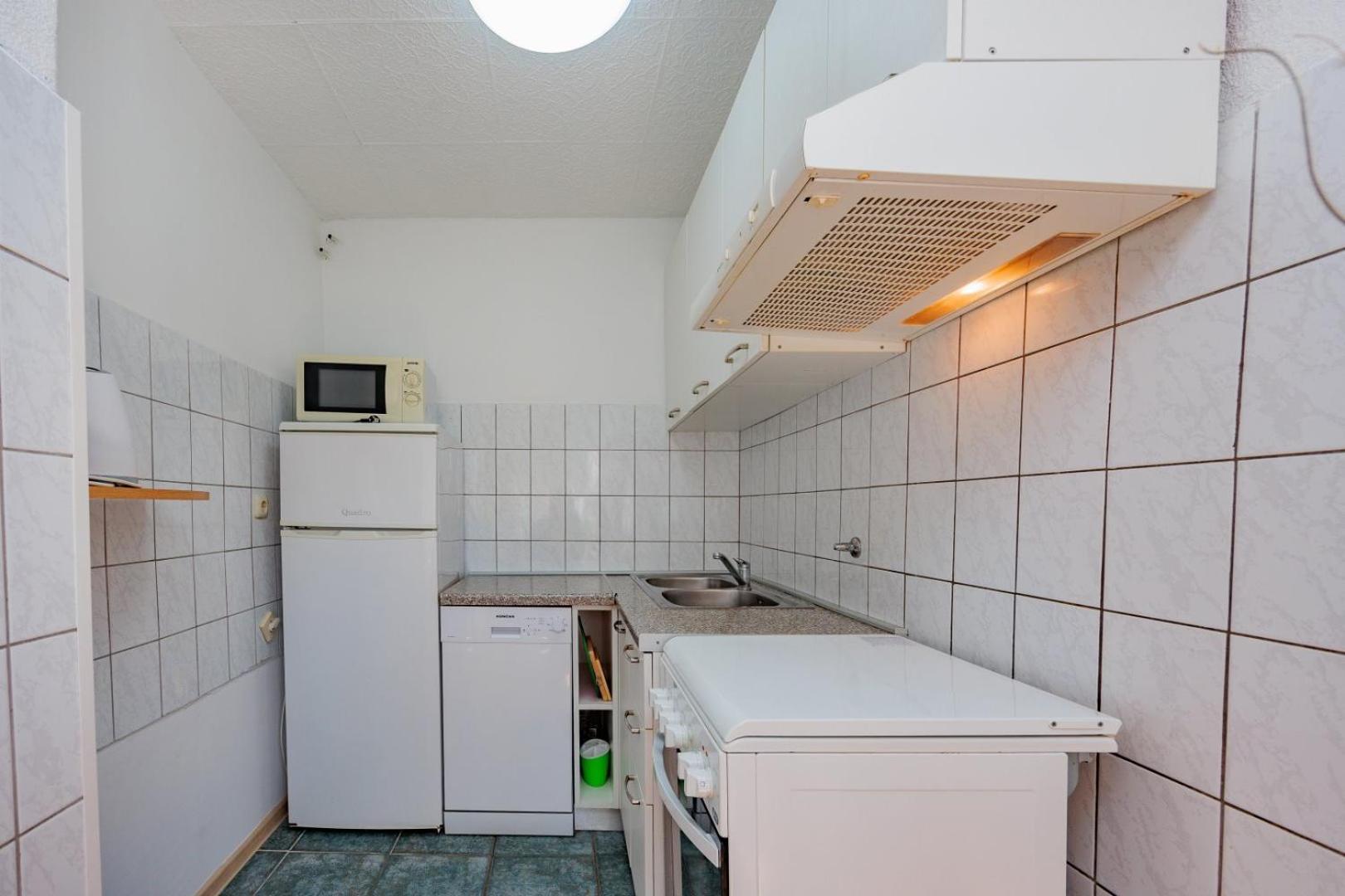 Crowonder Lucky Holiday House With Pool And Patio 30 Meters From The Beach ซาดาร์ ภายนอก รูปภาพ