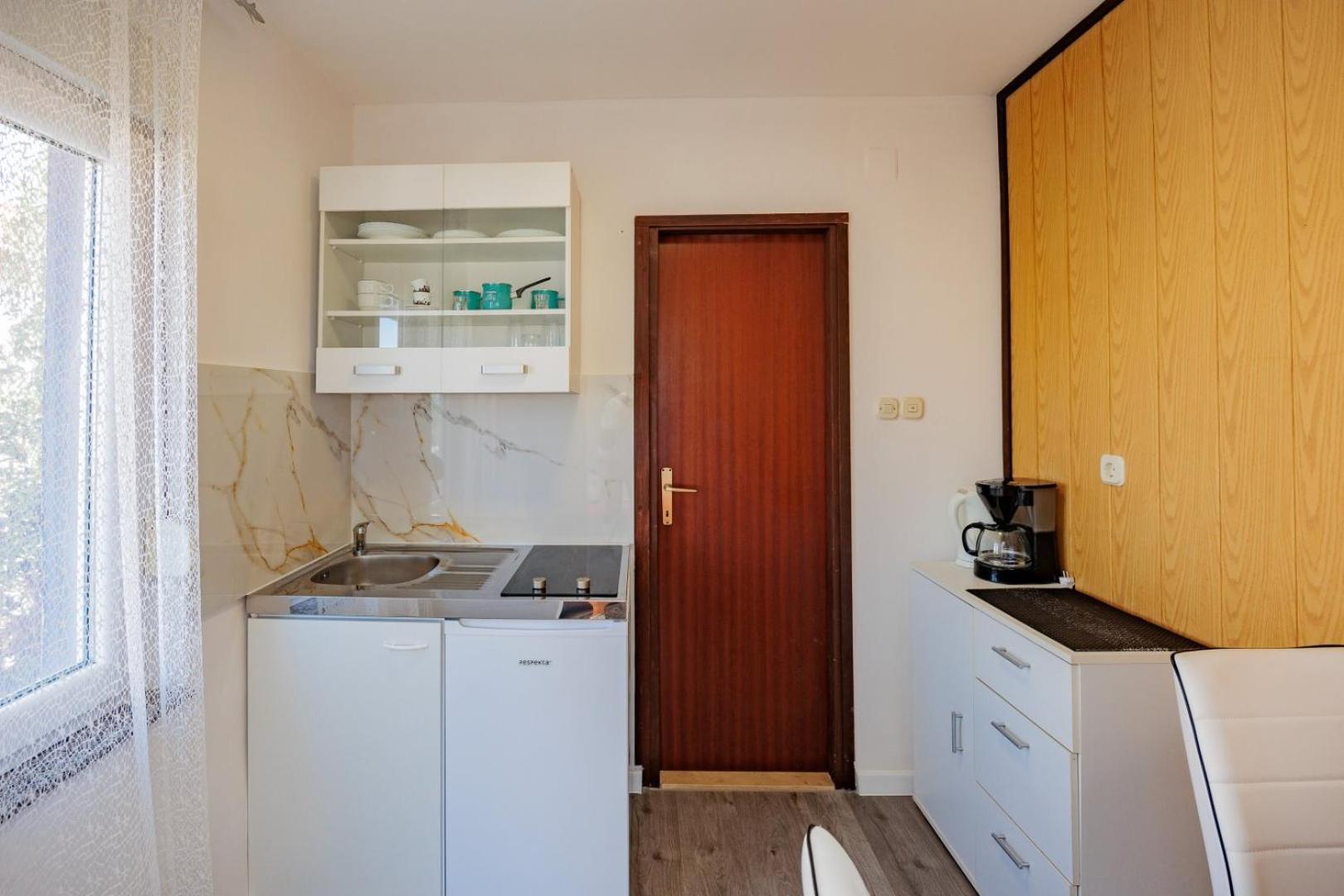 Crowonder Lucky Holiday House With Pool And Patio 30 Meters From The Beach ซาดาร์ ภายนอก รูปภาพ