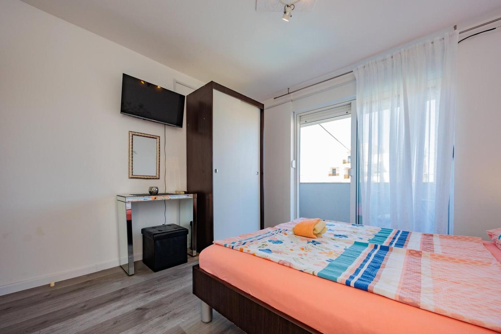 Crowonder Lucky Holiday House With Pool And Patio 30 Meters From The Beach ซาดาร์ ภายนอก รูปภาพ