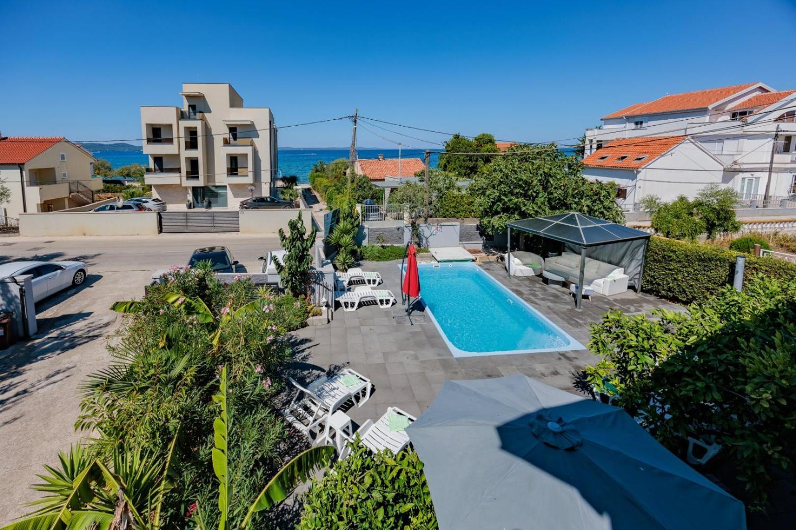 Crowonder Lucky Holiday House With Pool And Patio 30 Meters From The Beach ซาดาร์ ภายนอก รูปภาพ