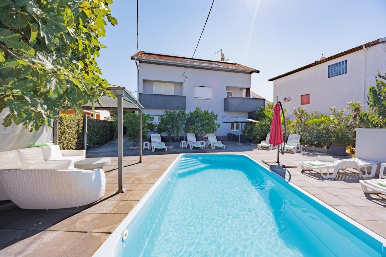 Crowonder Lucky Holiday House With Pool And Patio 30 Meters From The Beach ซาดาร์ ภายนอก รูปภาพ